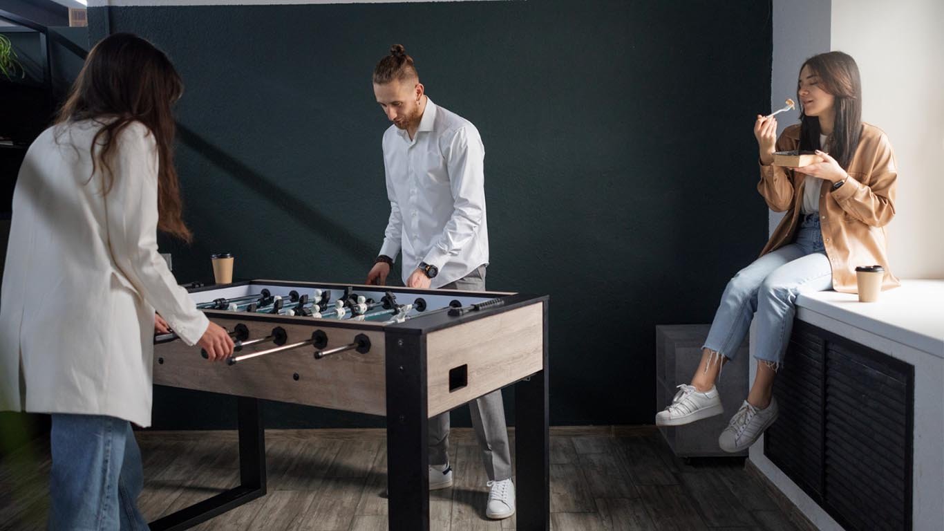 Classic vs. Modern Table Games: How Casino Favorites Have Evolved Over Time